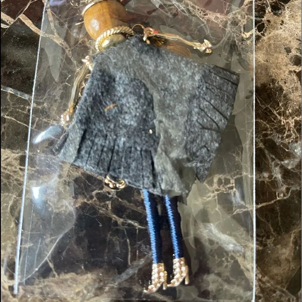 PONCHO FASHIONISTA Doll Long Necklace! - Picture 6 of 9
